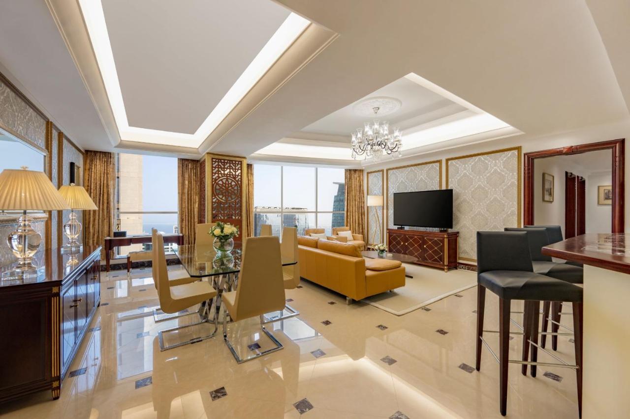 Dusit Hotel & Suites - Доха Экстерьер фото A 3D rendering of a living room